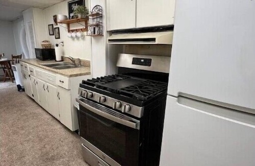 Weirton Apartment | The Little Nook