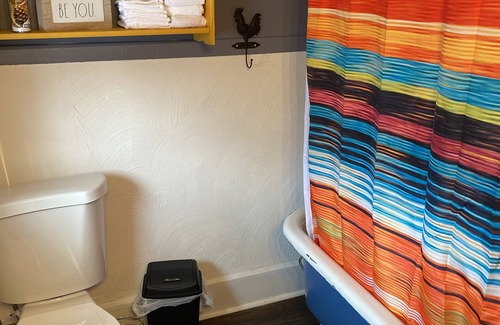 Ashland Apartment | The Little Red Hen InnnDowntown Ashland