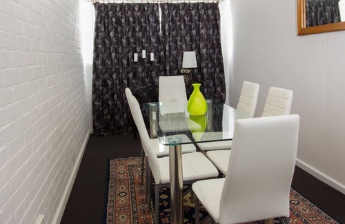 Erindale House | The living is easy in this generously proportioned 1920’s Bungalow