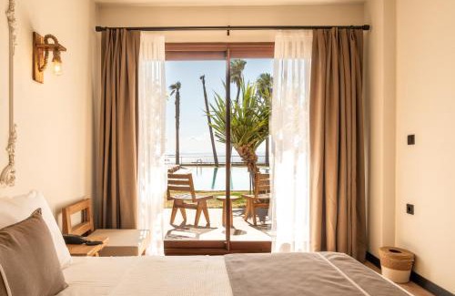 Cesme Hotel | The Local House Ayasaranda