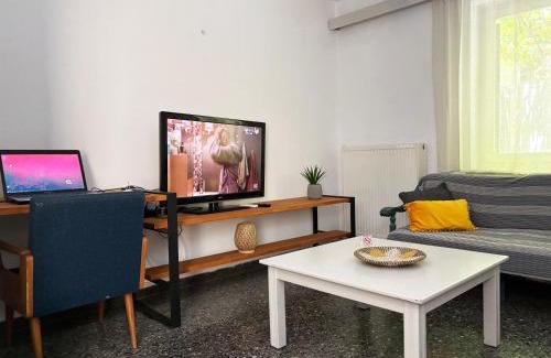 Lamia Apartment | The Local Pin House - Ευρύχωρη μονοκατοικία, Λαμία