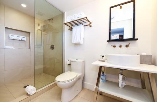 Seven Mile Beach Hotel | The Locale Hotel Grand Cayman