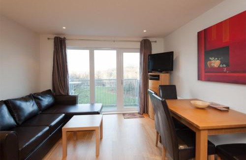 Restalrig Apartment | The Lochend Park View Residence