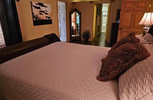 Weatherford House | The Lodge at Harmony Oaks