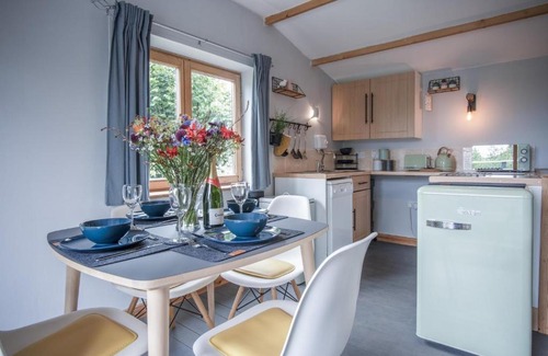 Amroth Apartment | The Lodge At Sheepswalk Farm - 2 Bedroom Lodge - Stepaside