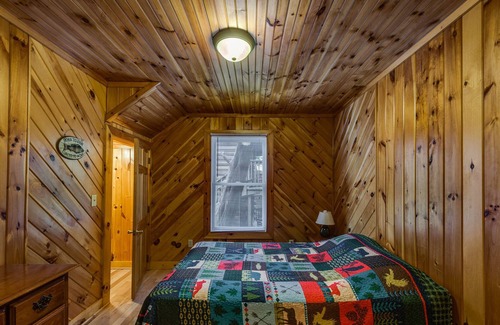Allons Cabin | The Lodge-Cab.16 at MC Marina on Dale Hollow Lake near Standing Stone State Park