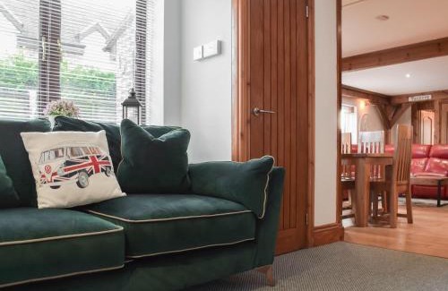 Hardwicke House | The Lodge