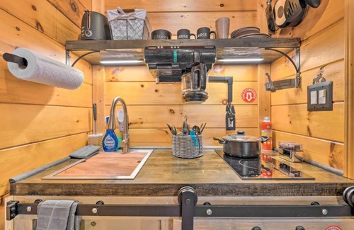 Bryson City Cabin | The Lodge Nantahala River. Bryson city, North Carolina. Suite #4