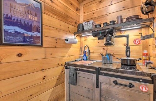 Bryson City Cabin | The Lodge Nantahala River. Bryson city, North Carolina. Suite #4