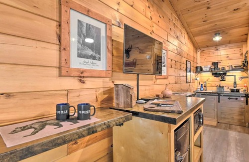 Bryson City Cabin | The Lodge Nantahala River. Bryson city, North Carolina. Suite #5