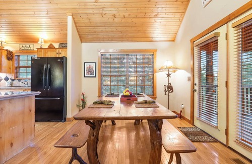 Branson West Cabin | The Lodge on the Creek - Branson West Cabin with Beautiful Views