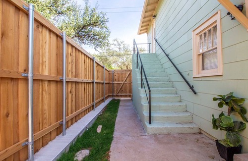 Tech Terrace Apartment | The Loft - 1BR/1BA - Close to TTU
