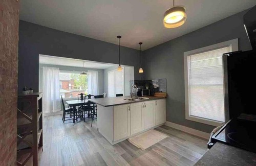 York - Haig Apartment | The Loft 3 BEDS 1 BATHS