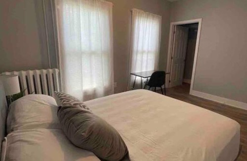 York - Haig Apartment | The Loft 3 BEDS 1 BATHS