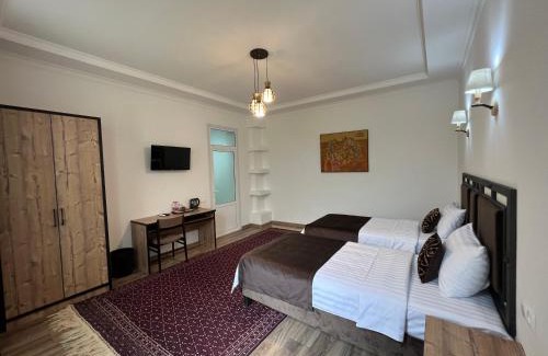 Samarkand House | The Loft Guest House