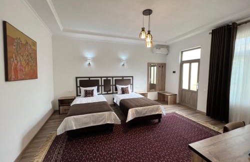 Samarkand House | The Loft Guest House