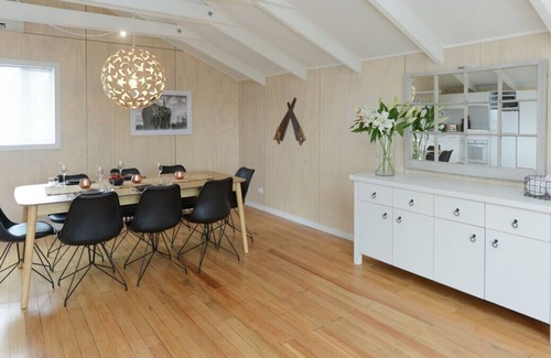 Hastings Cabin | The Loft - Hastings Holiday Home With Wifi