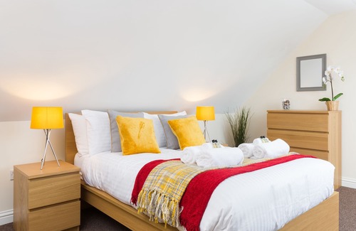 Meriden Hotel | The Loft, Meriden - Near NEC