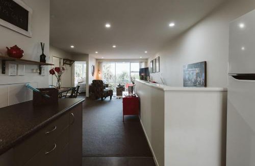 Rewa Apartment | The Loft No3 Convenient In Strandon