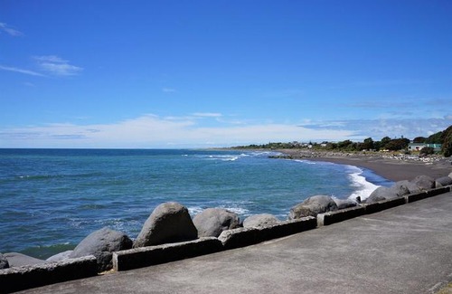 Rewa House | The Loft No3 - Convenient In Strandon