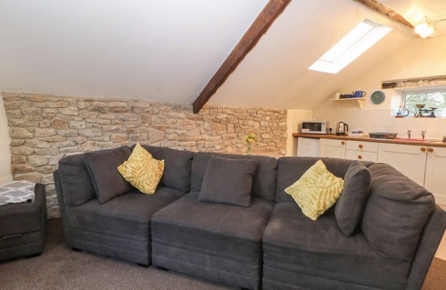 Buxton Cottage | THE LOFT, pet friendly, character holiday cottage in Buxton