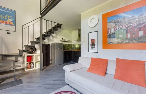 Ripamonti Corvetto Apartment | The Loft Quaranta is located in the Vigentino district of the city of Milan and boasts a spacious terrace equipped with outdoor furniture, barbecue and plants which guarantee considerable added value, especially on pleasant spring and summer evenings!It