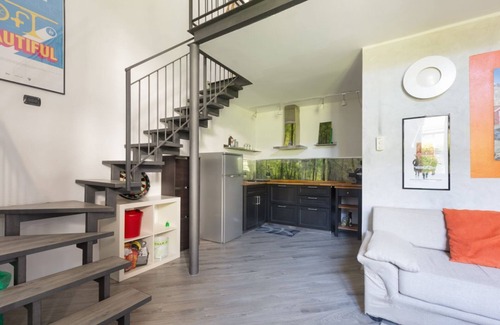 Ripamonti Corvetto Apartment | The Loft Quaranta is located in the Vigentino district of the city of Milan and boasts a spacious terrace equipped with outdoor furniture, barbecue and plants which guarantee considerable added value, especially on pleasant spring and summer evenings!It