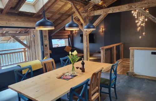 La Cote-d'Arbroz Apartment | The Loft - unique apartment, NR MORZINE