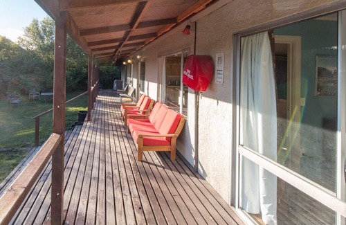 Wanaka Cottage | The Long House - Wanaka Holiday Home - Bachcare NZ