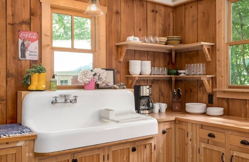 Saugatuck Cottage | The Lookout Cottage at Treetops by Lakewood Lux