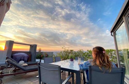 Palaio Faliro Apartment | The Love suite 1 Athens Riviera