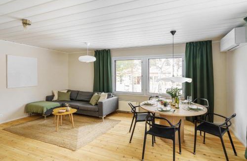 Rovaniemi Apartment | The Luna Lounge, villa with sauna