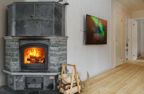 Rovaniemi Apartment | The Luna Lounge, villa with sauna