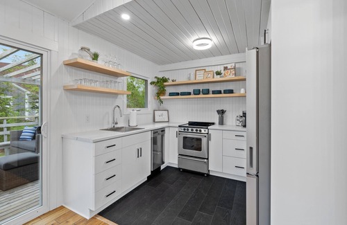 Stratford Cottage | The Lupin Cottage by the Beach