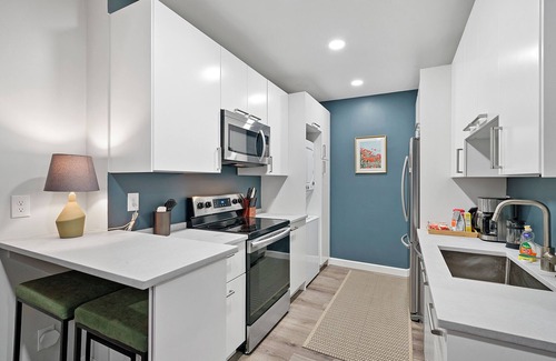 Short North Apartment | The Luxe Pearl Residences 870 – Chic Getaway for 2 in Desirable Short North!