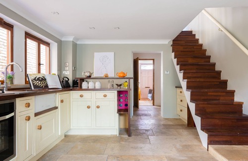 Cambridge Cottage | The Madras Cottage - Bright 3bdr Home With Garden