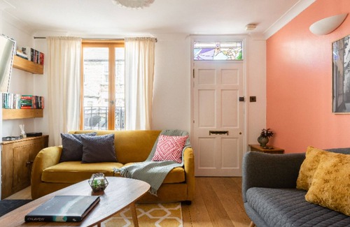 Cambridge Cottage | The Madras Cottage - Bright 3bdr Home With Garden