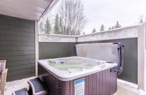Columbia Falls House | The Magnificent 7