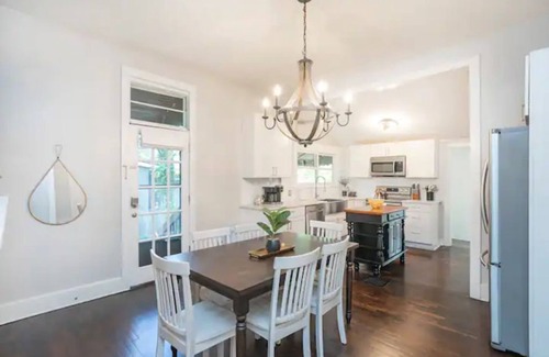 East Nashville Cottage | The Magnolia Cottage * Walk to 5 Points*Large Deck