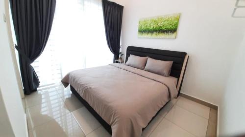 Kampung Kuchai Apartment | THE MAJESTIC IPOH B7 by ZamanJa