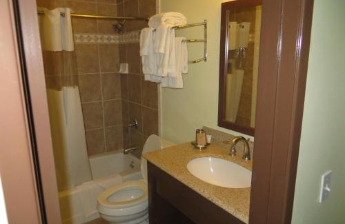 Mammoth Lakes Hotel | The Mammoth Creek Inn
