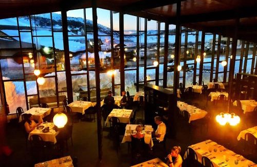 Perisher Valley Hotel | The Man from Snowy River Hotel