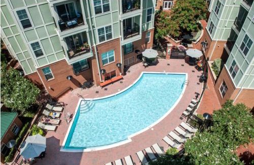 Eisenhower East Apartment | The Manor - Alexandria