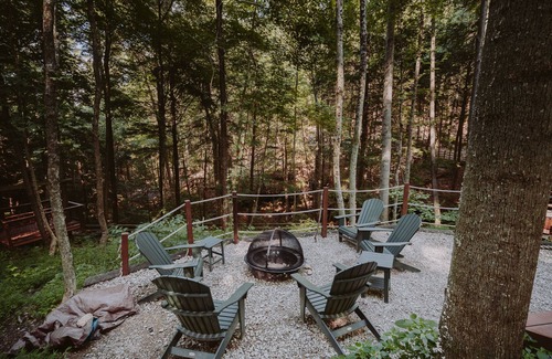 Laurelville Cabin | The Maple Treehouse | Hocking Hills