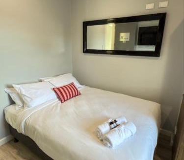 Lambton Hotel | The Mark Stays