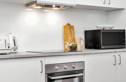 Cowandilla House | The Marobwen Charming City Retreat near West Beach
