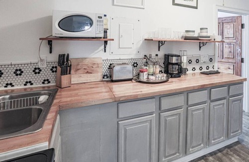 Estate East Street Apartment | The Mary Read - A Pirate’s Serenity