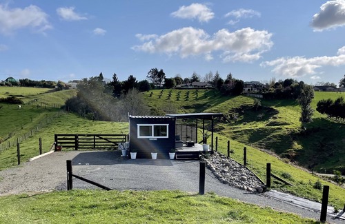 Katikati Cabin | The Master's Chambers Katikati