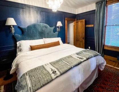 Historic Railroad District House | The Matriarch Suites- Downtown Ashland, OR