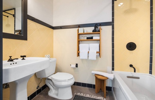 East Liberty Hotel | The Maverick by Kasa
